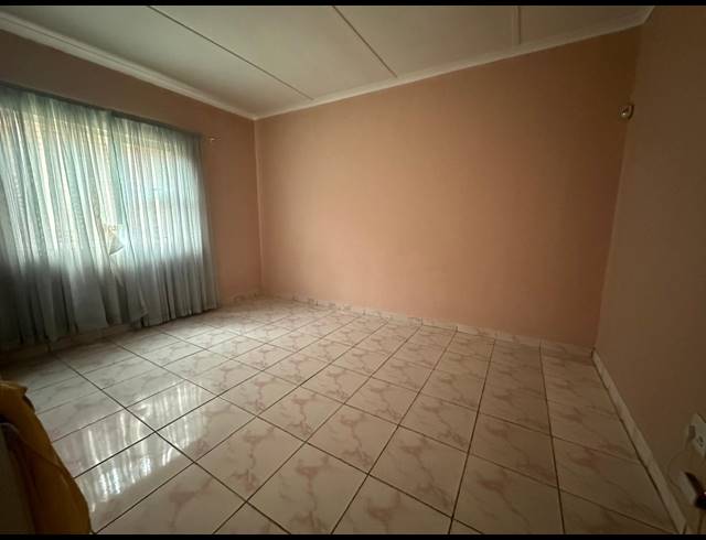 3 BEDROOM FREESTANDING FOR SALE IN NORTHDALE